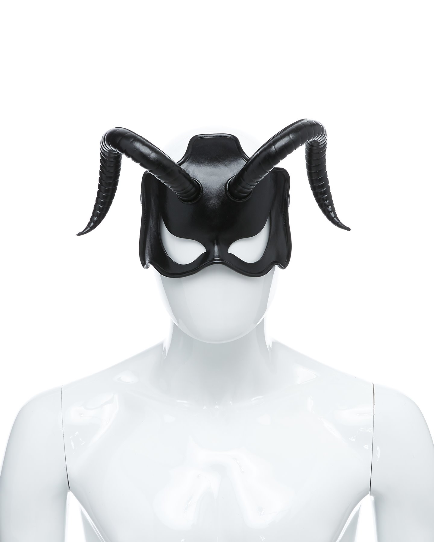 CURVED HORNS RAM FACE MASK