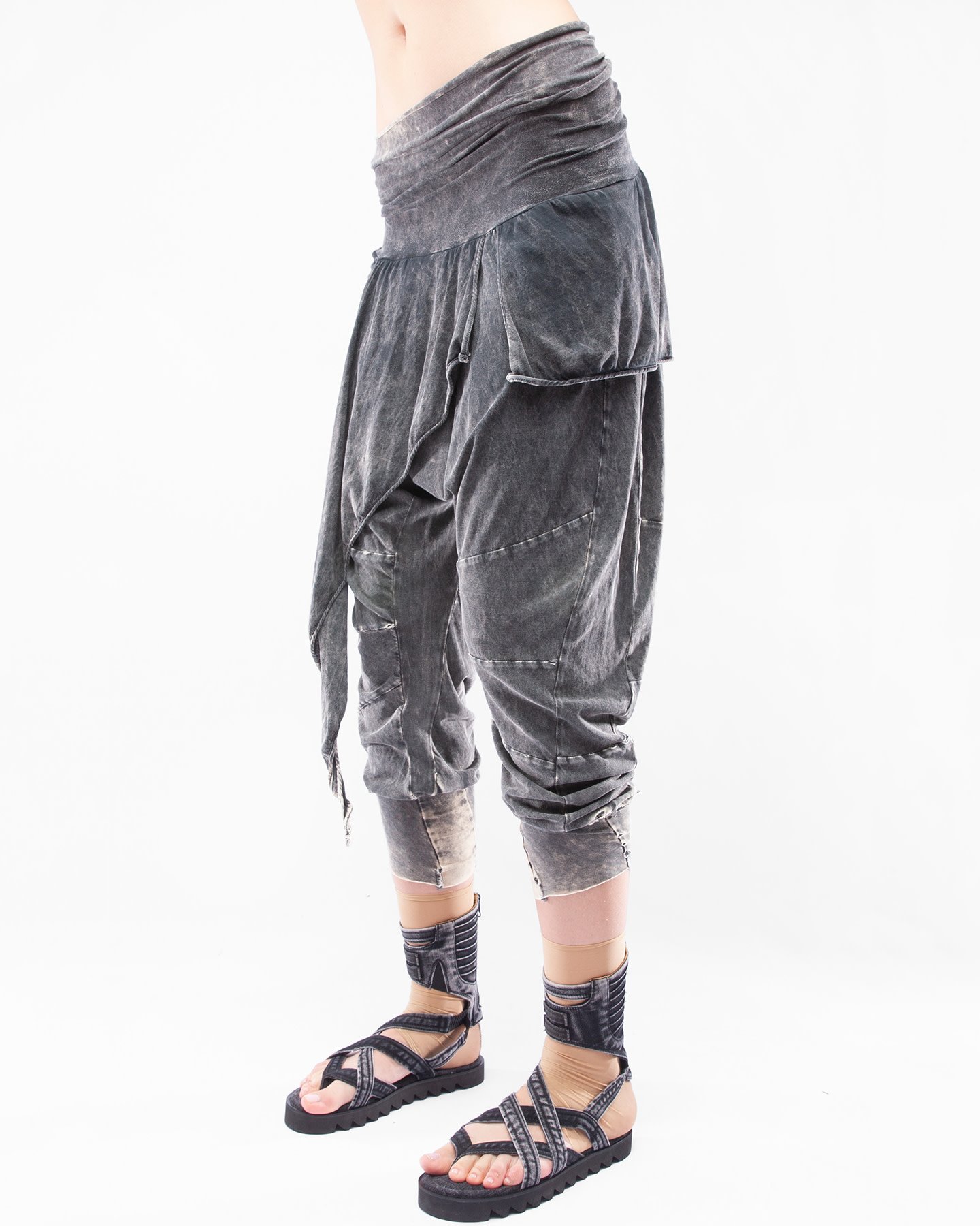 A.F ARTEFACT SHORT LAYERED TROUSERS | web-flake.com