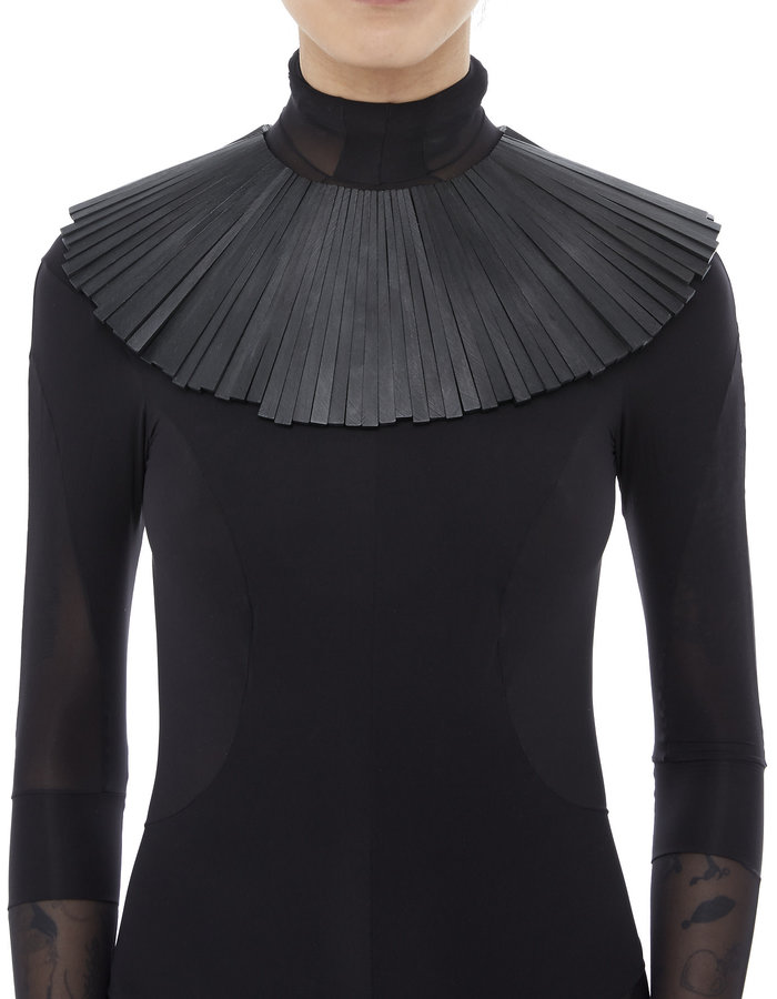 MONIES EBONY WOOD BROAD COLLAR