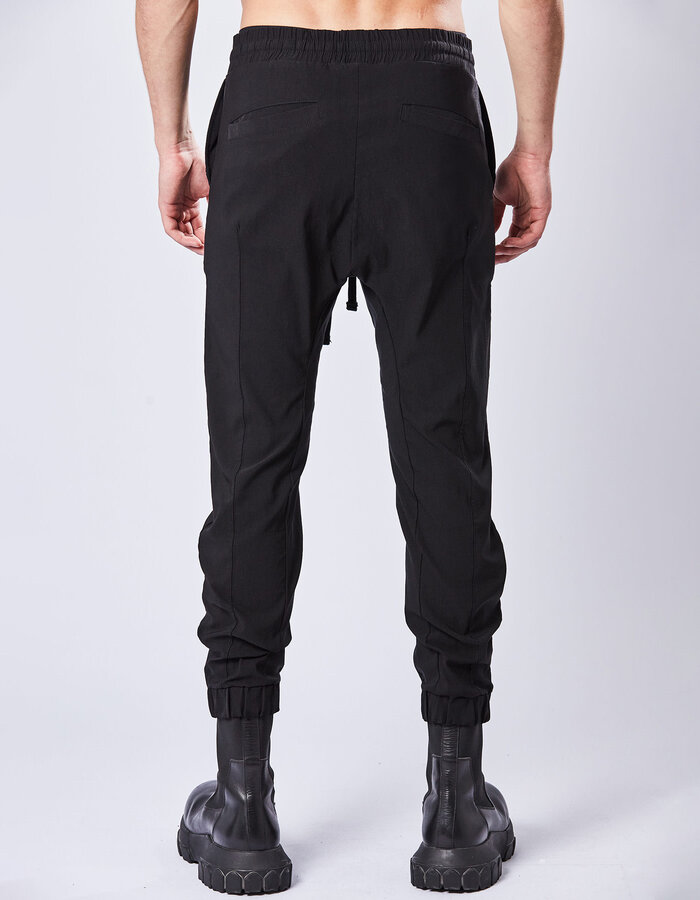 THOM KROM VISCOSE & NYLON STRETCH FITTED SEAM DETAIL JOGGER - BLACK