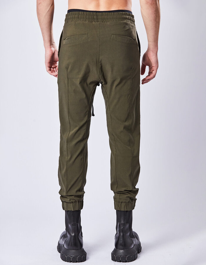 THOM KROM VISCOSE & NYLON STRETCH FITTED SEAM DETAIL JOGGER - HUNT GREEN