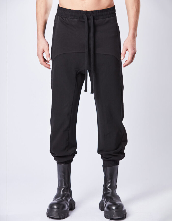 THOM KROM CURVED CONTRAST PANEL STRETCH JOGGER - BLACK