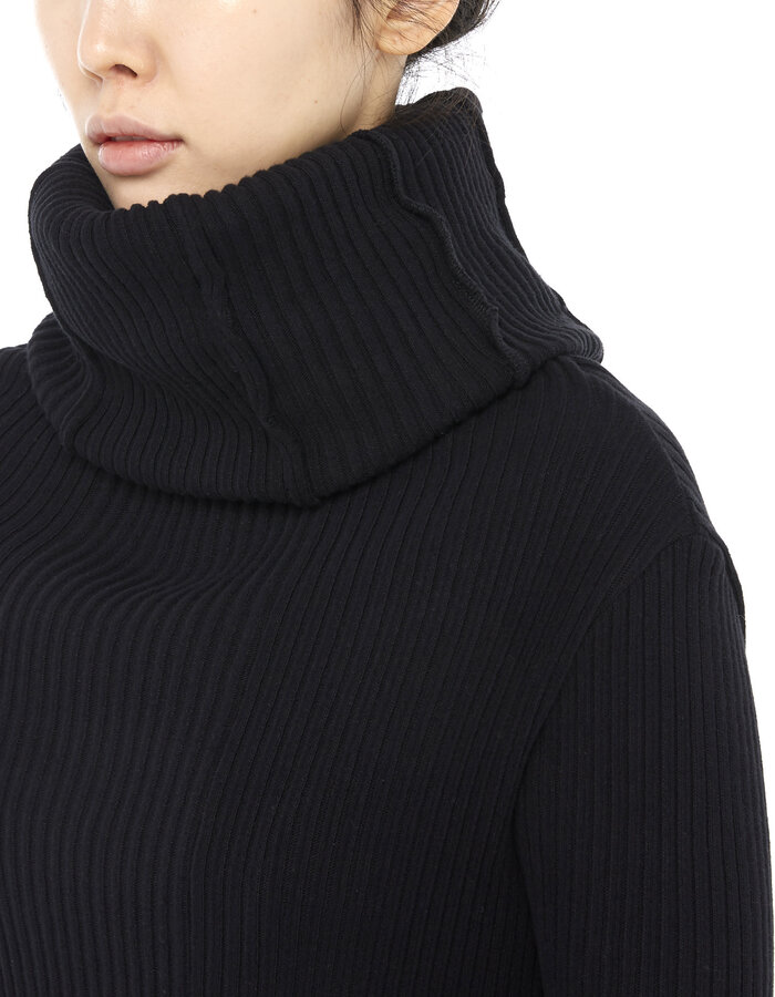 STUDIO B3 HEAVY RIB COTTON STRETCH HIGH NECK SWEATER