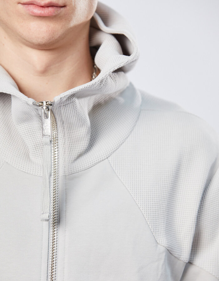 THOM KROM STRETCH COTTON & WAFFLE KNIT ZIP UP HOODIE - SILVER