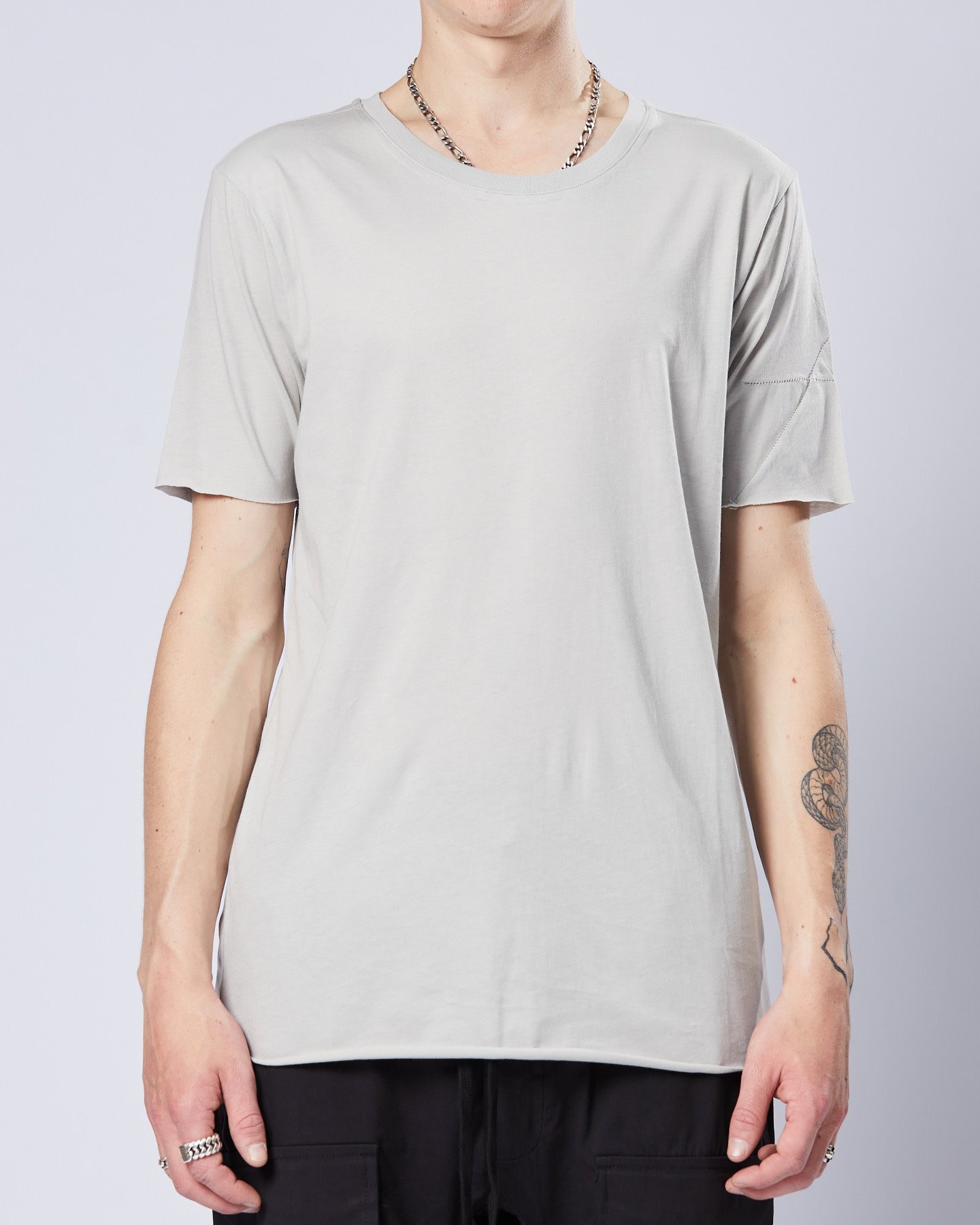 RAW HEM FITTED COTTON T-SHIRT - SILVER