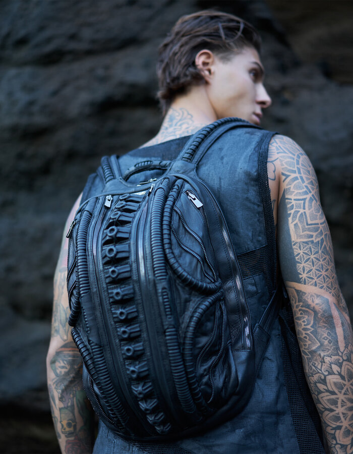 SYZMIC STUDIO HYLO VERTEBRAL SPINE LEATHER BACKPACK