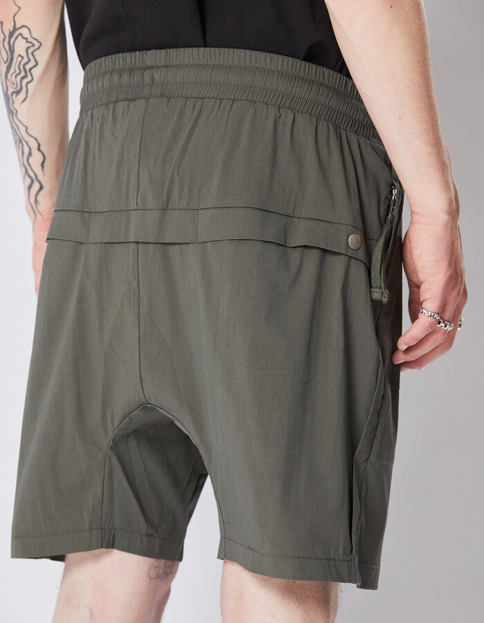 THOM KROM WOVEN STRETCH COTTON STUD POCKET SHORT - IVY