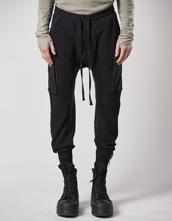 THOM KROM MINI POCKET STRETCH COTTON WAFFLE CARGO JOGGER - BLACK