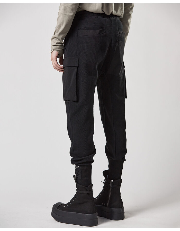 THOM KROM MINI POCKET STRETCH COTTON WAFFLE CARGO JOGGER - BLACK