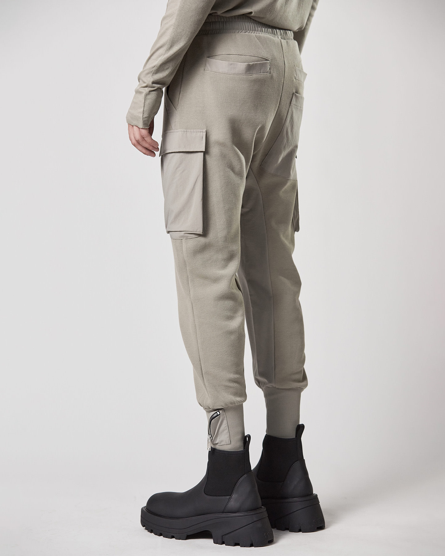 MINI POCKET STRETCH COTTON WAFFLE CARGO JOGGER - MOONBEAM