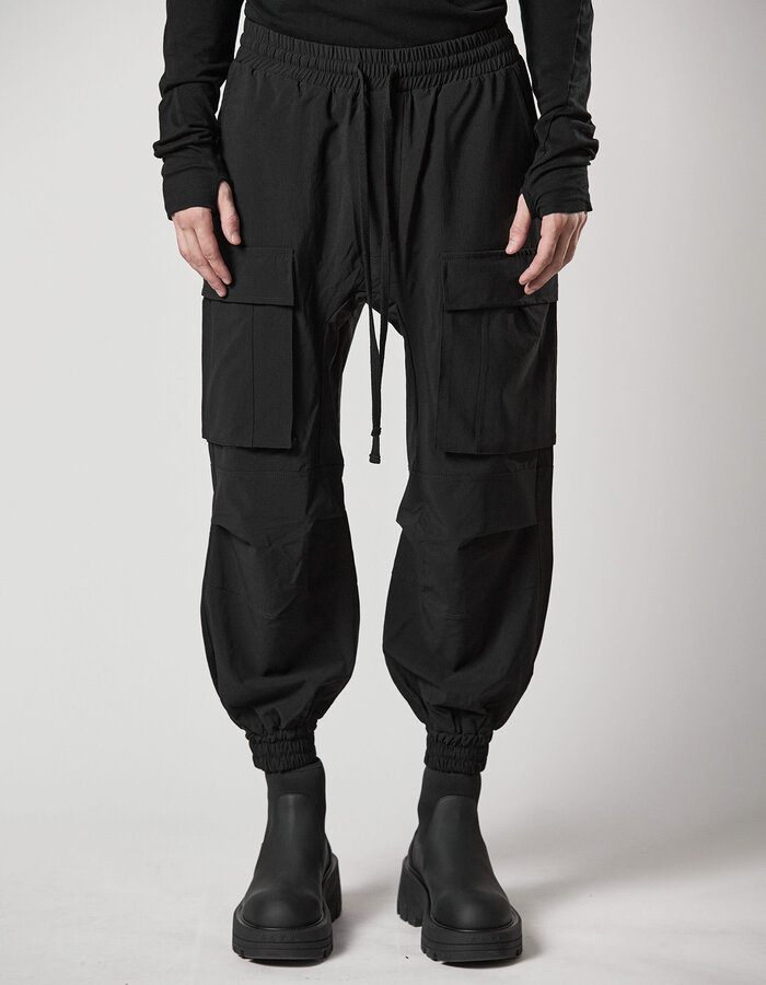 THOM KROM STRETCH NYLON RIP-STOP CARGO JOGGERS - BLACK