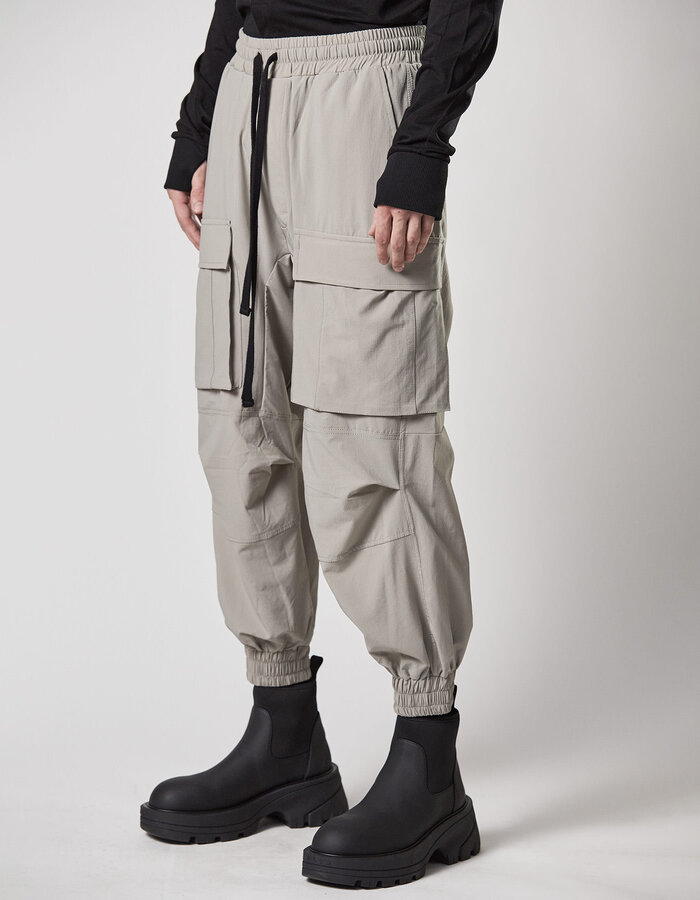 THOM KROM STRETCH NYLON RIP-STOP CARGO JOGGERS - MOONBEAM
