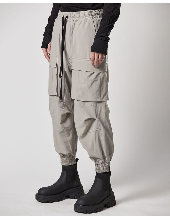 THOM KROM STRETCH NYLON RIP-STOP CARGO JOGGERS - MOONBEAM