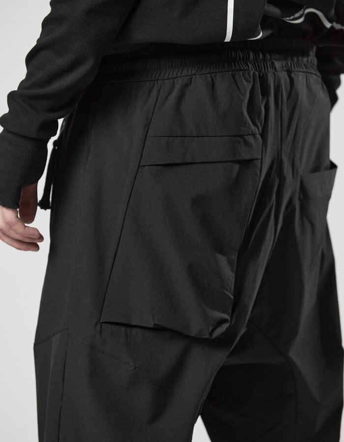 THOM KROM HYPER-STRETCH NYLON DARTED JOGGER - BLACK