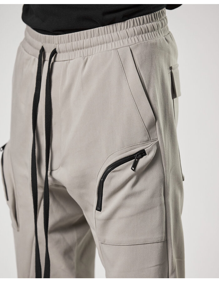 THOM KROM CURVE ZIP POCKET FITTED CARGO JOGGER - MOONBEAM