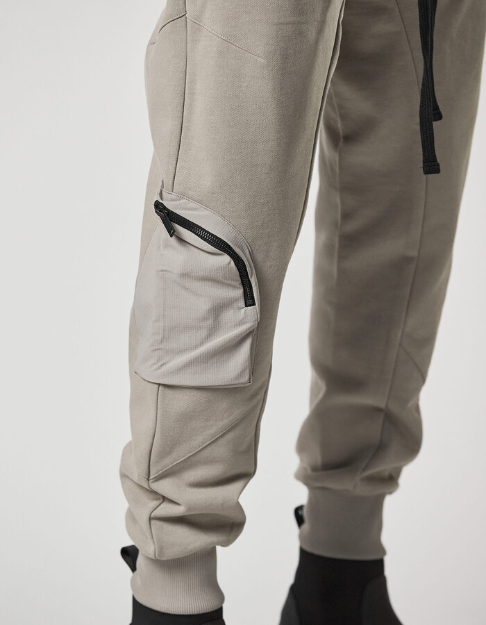 THOM KROM COTTON JOGGER WITH RIP-STOP NYLON 3D POCKET - MOONBEAM