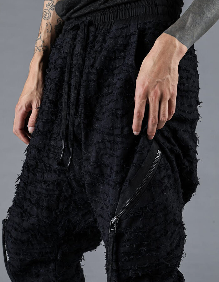D. HYGEN COTTON VIYELLA DAMAGE QUILT LOW CROTCH JOGGER