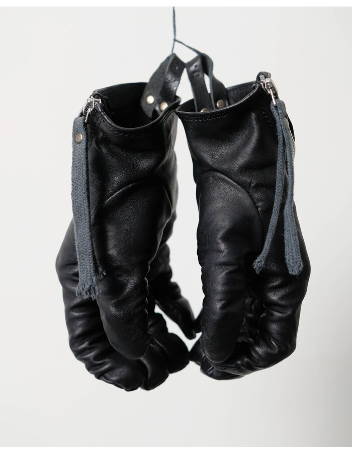 0.HIDE ZIPPED GLOVES