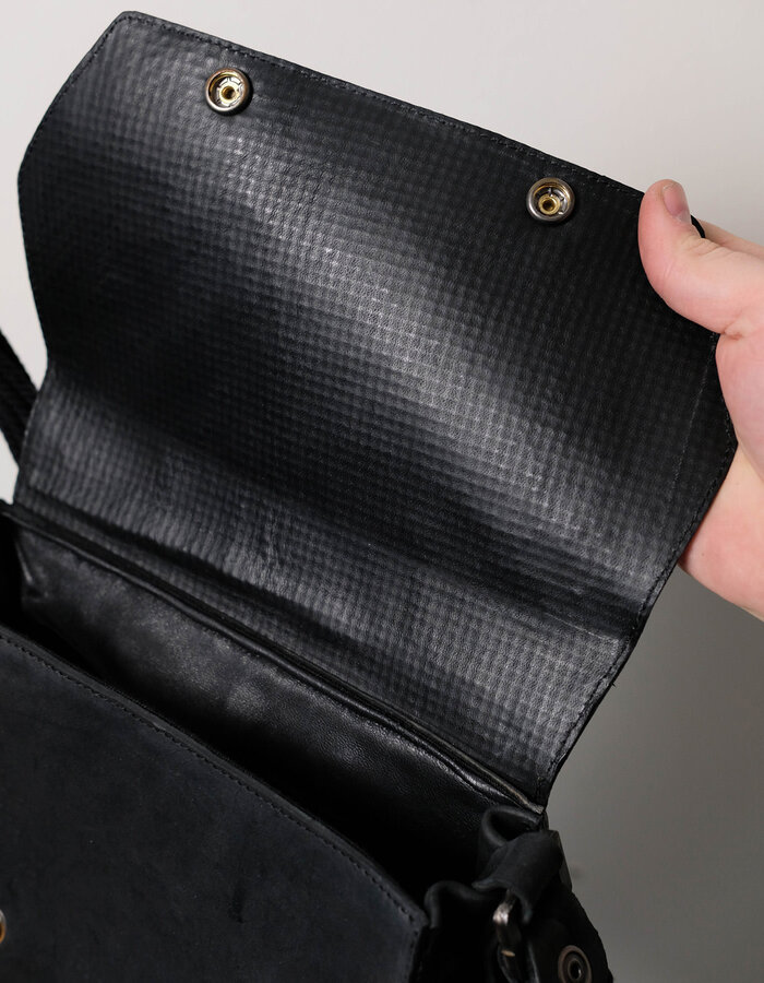 0.HIDE FLAP BAG