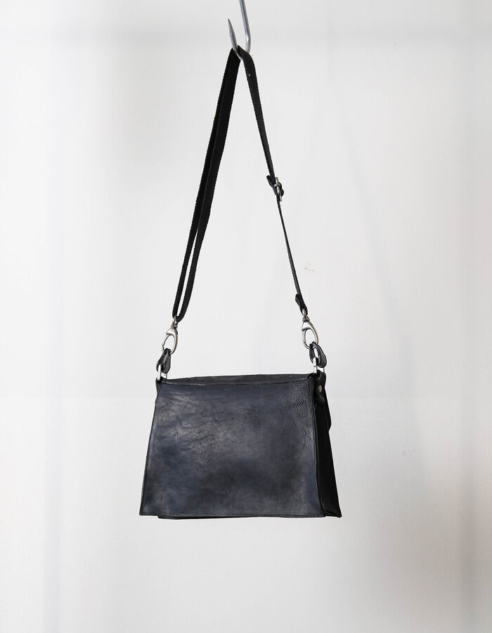 0.HIDE FLAP BAG