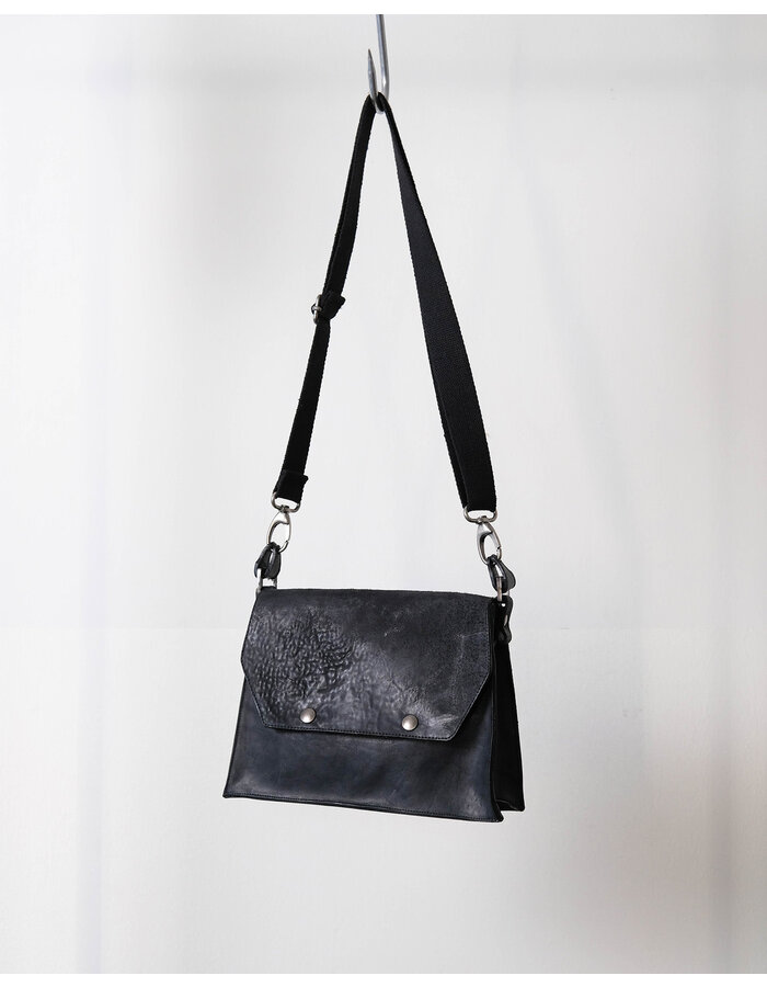 0.HIDE FLAP BAG
