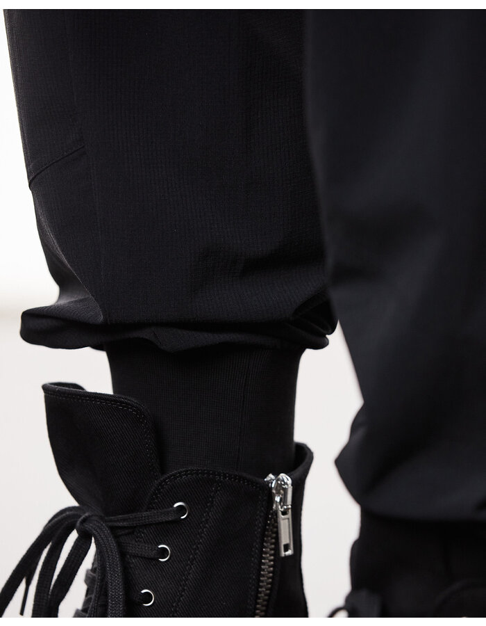 THOM KROM STRETCH NYLON RIP-STOP ZIP POCKET JOGGERS - BLACK