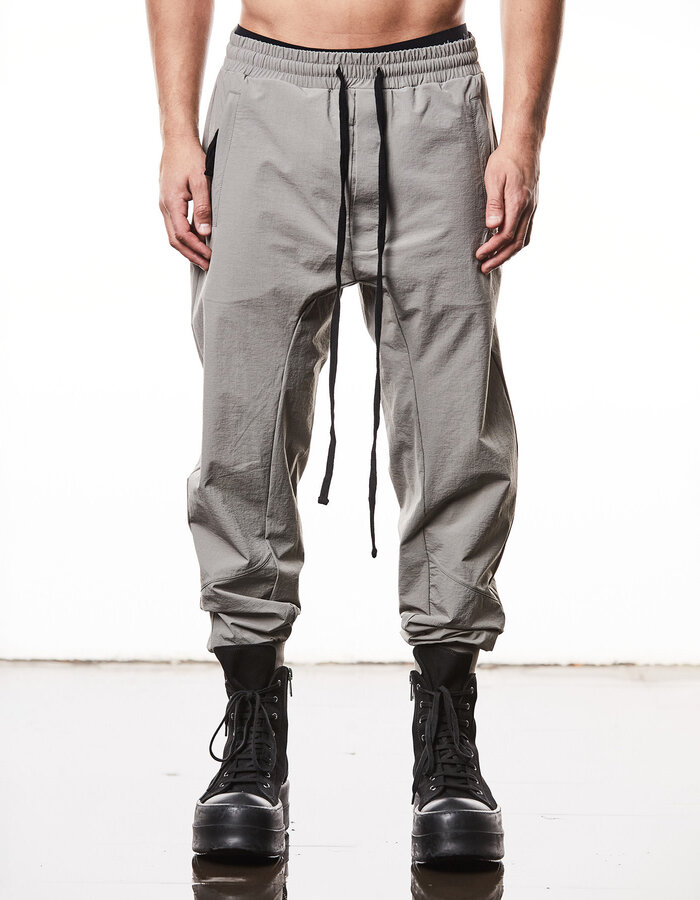 THOM KROM STRETCH NYLON RIP-STOP ZIP POCKET JOGGERS - ROCK