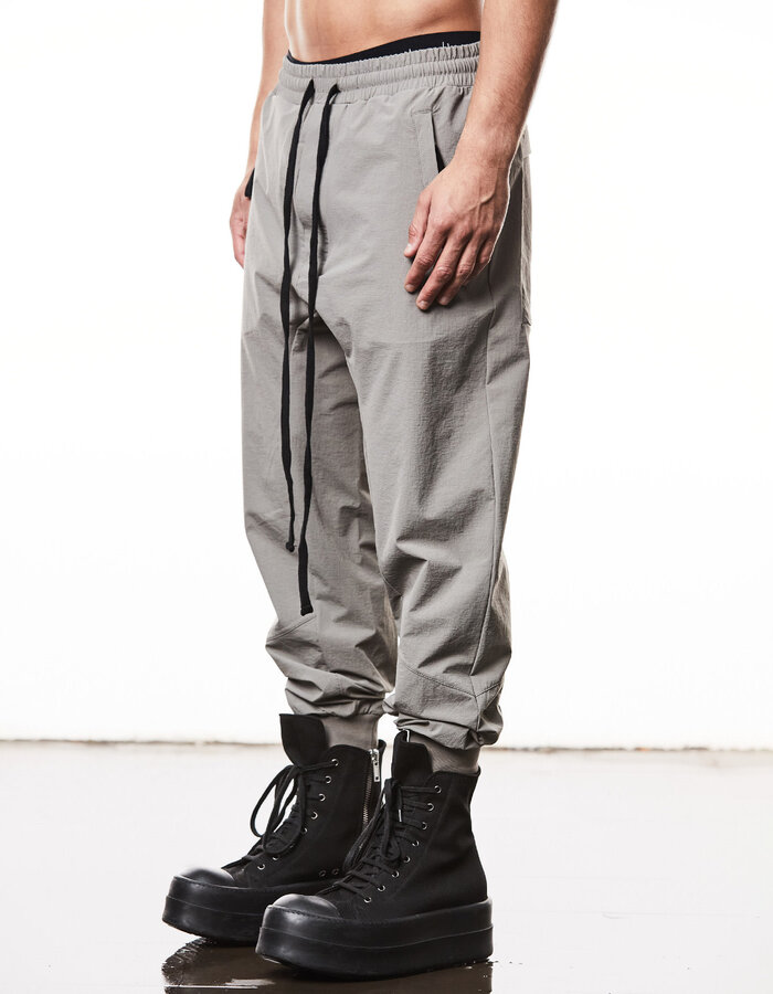 THOM KROM STRETCH NYLON RIP-STOP ZIP POCKET JOGGERS - ROCK