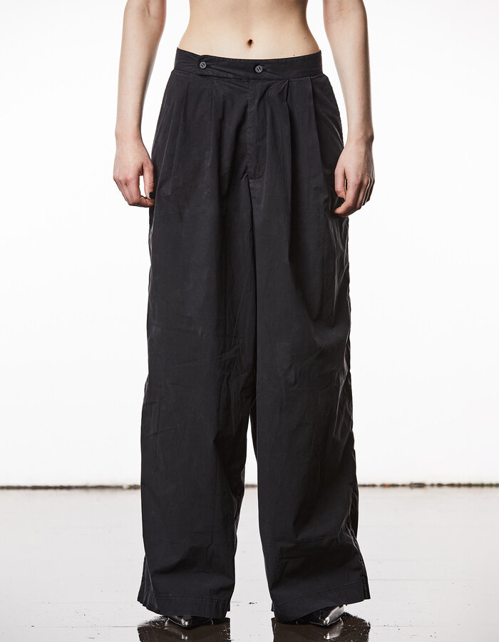 THOM KROM STRETCH POPLIN WIDE PLEATED TROUSERS