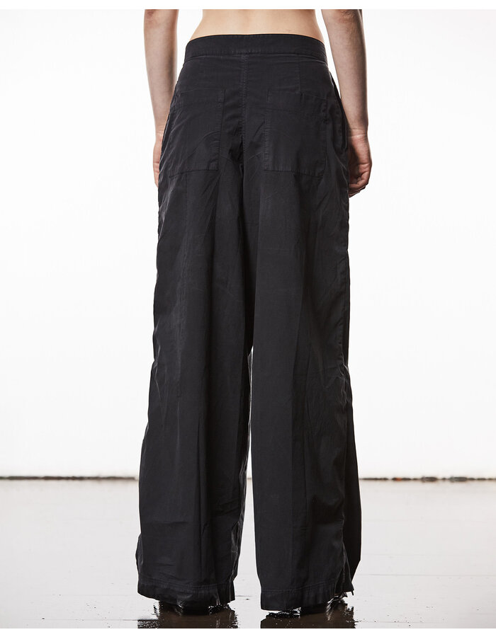 THOM KROM STRETCH POPLIN WIDE PLEATED TROUSERS