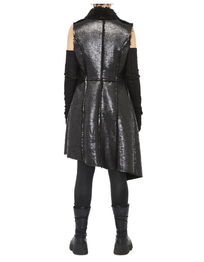 LA HAINE INSIDE US LAMINATED FAUX SHEARLING VEST