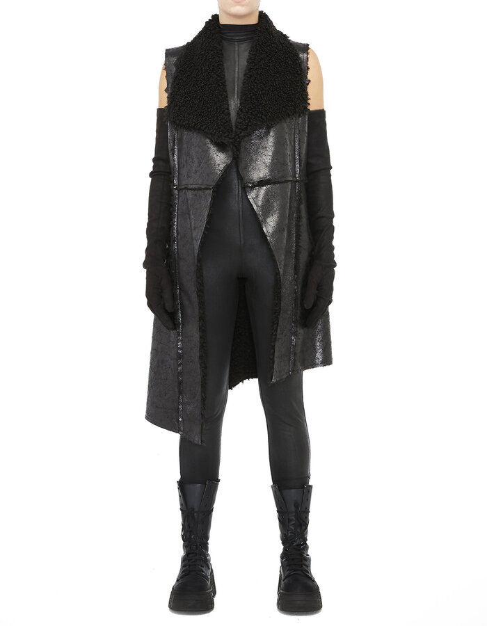 LA HAINE INSIDE US LAMINATED FAUX SHEARLING VEST