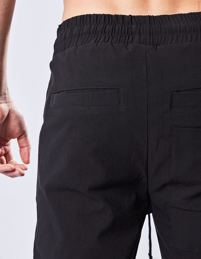 THOM KROM VISCOSE & NYLON 3D POCKET CROPPED TROUSER - BLACK
