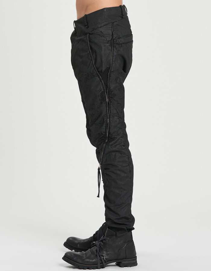 MASNADA FRONT ELONGATED ZIP PANTS - SMEARED BLACK