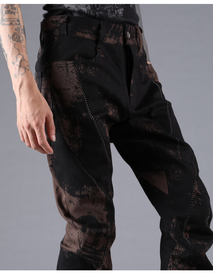 D. HYGEN MURA PROCESSED OVERLOCK TWISTED SLIM JEANS - DUST/BLACK