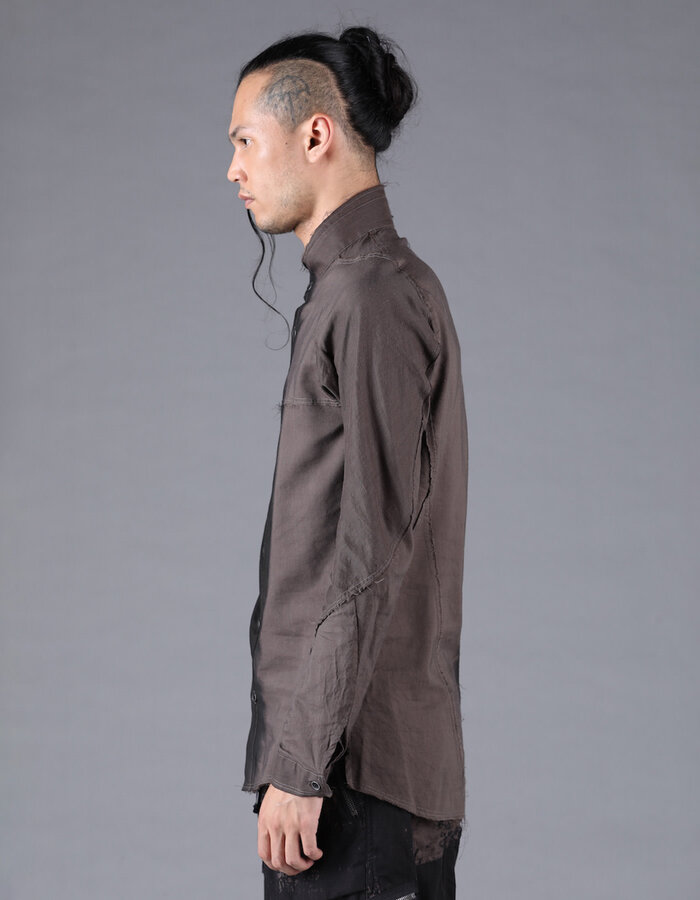 D. HYGEN GRADIENT DYE CUT-OFF BAND COLLAR SHIRT