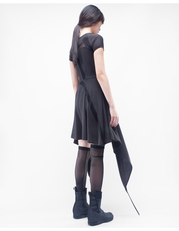 DEMOBAZA DRESS V ONYX