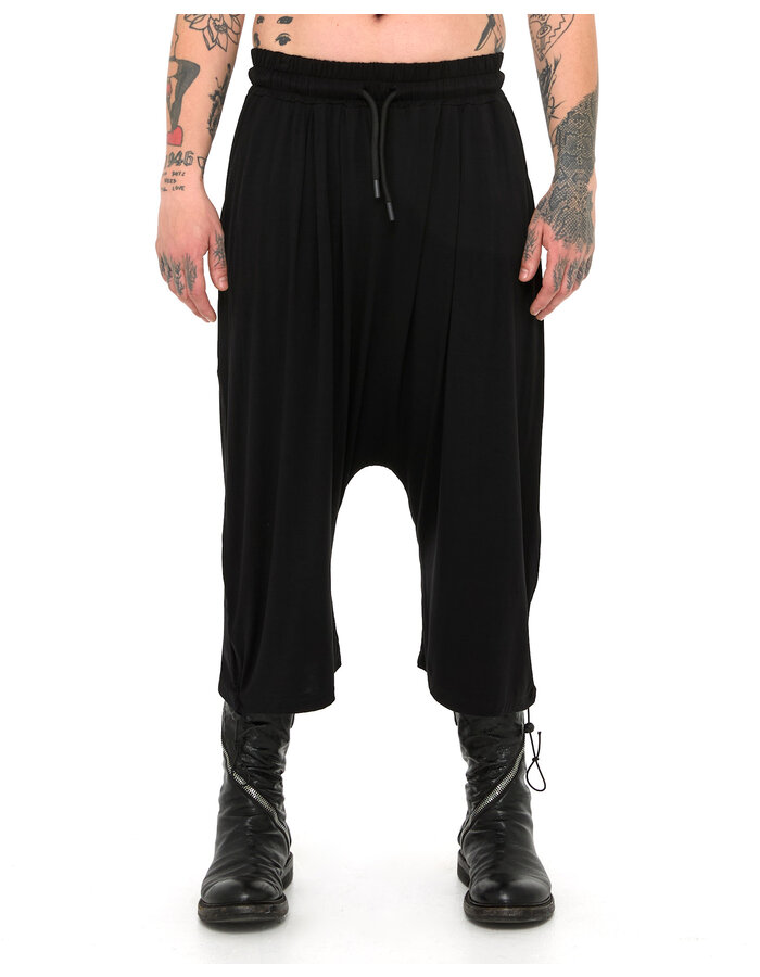 LA HAINE INSIDE US STRETCH BAMBOO ADJUSTABLE DROP CROTCH SHORT