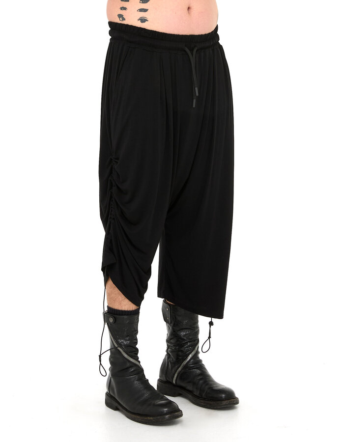 LA HAINE INSIDE US STRETCH BAMBOO ADJUSTABLE DROP CROTCH SHORT