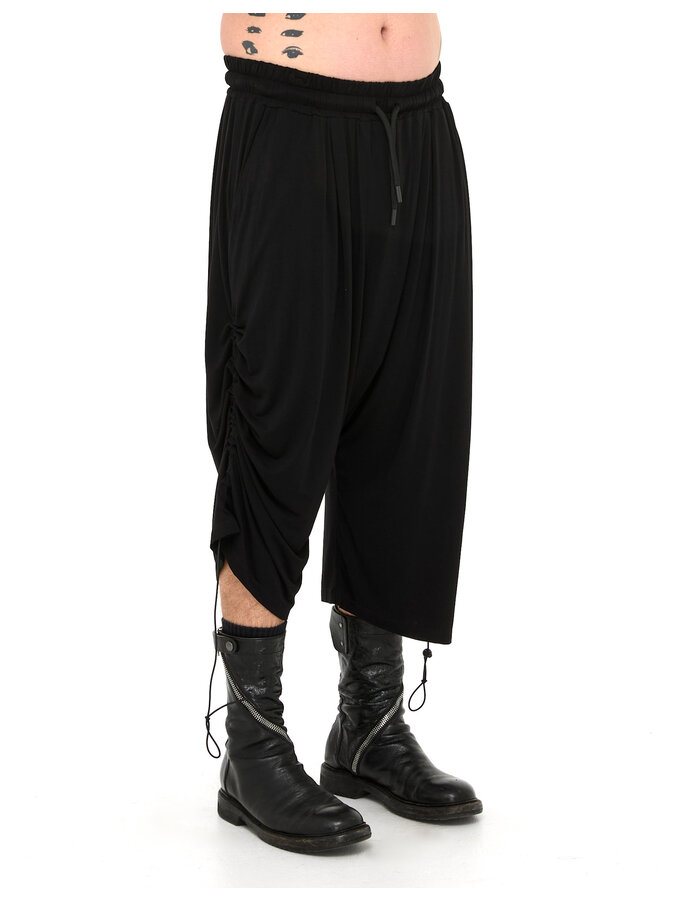 LA HAINE INSIDE US STRETCH BAMBOO ADJUSTABLE DROP CROTCH SHORT