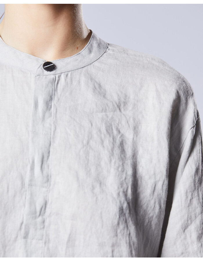 THOM KROM CROPPED LINEN MANDARIN SHIRT WITH ELASTIC CUFF - SILVER