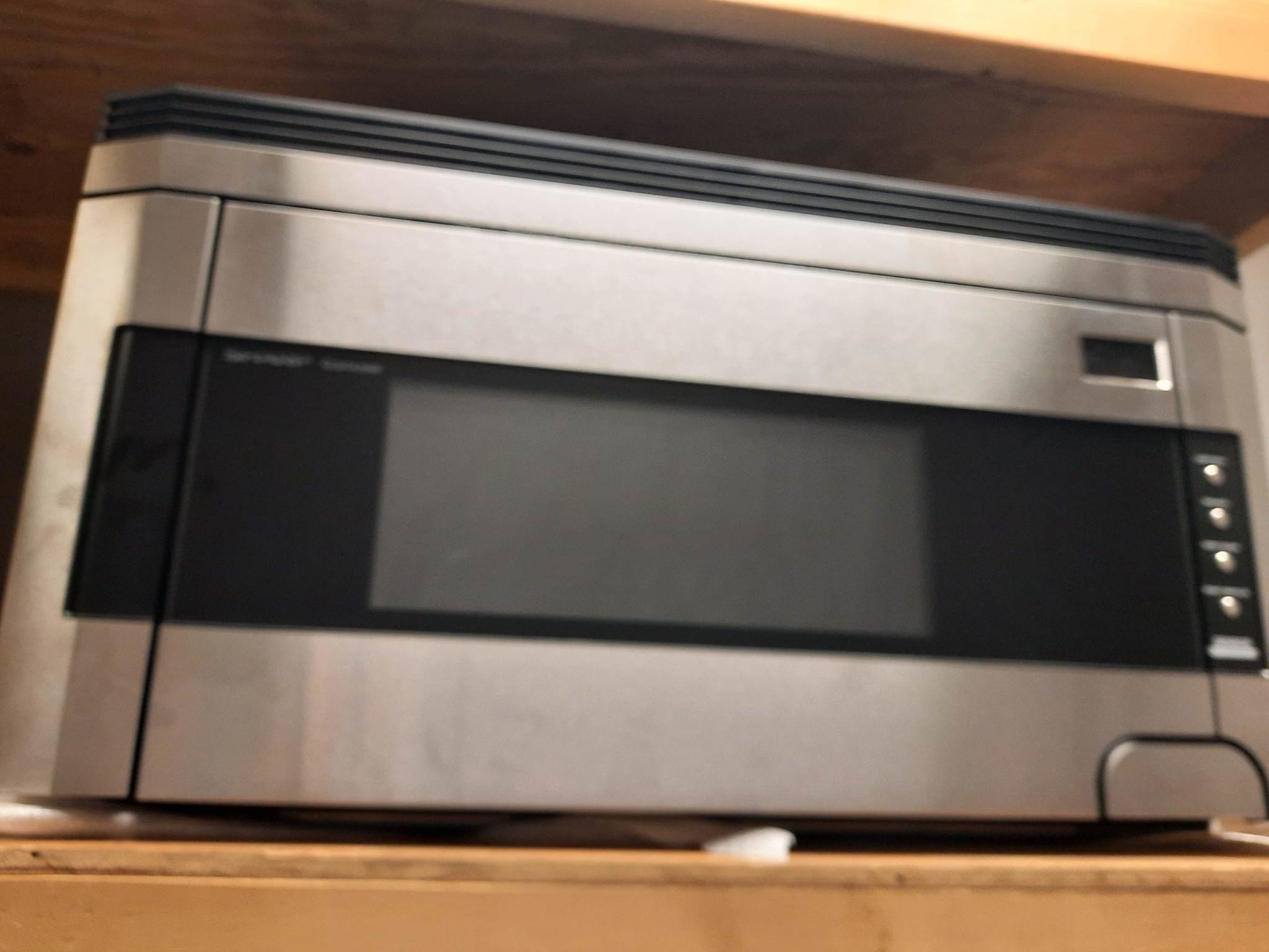 Sharp Sharp R-1514-T 1.5 cu ft over the range