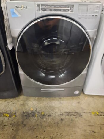 Whirlpool *WFW8620HC  5.0 cu ft High Efficiency Chrome Shadow Front Load Washing Machine with Load & Go XL Dispenser