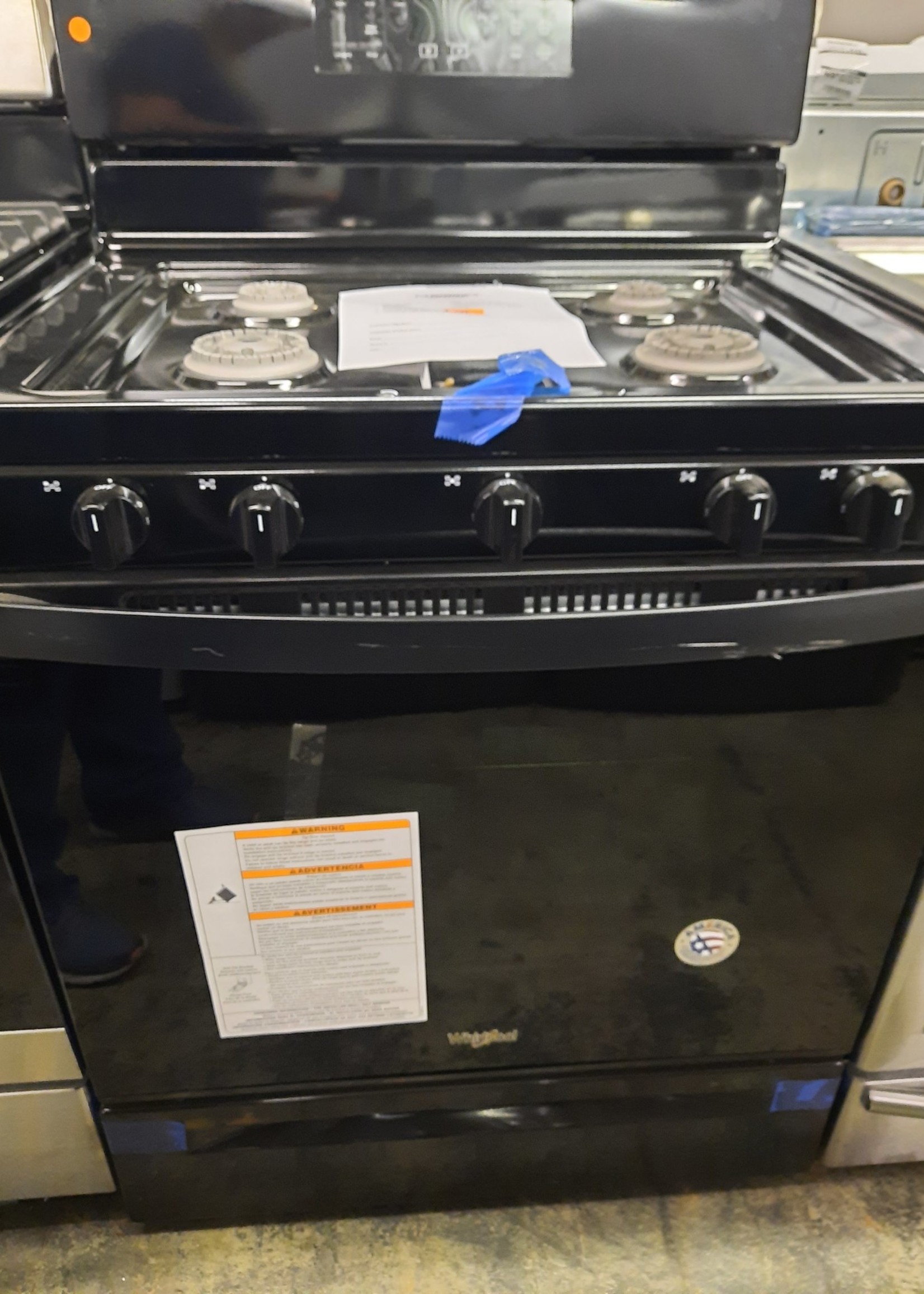 Whirlpool **Whirlpool WFG525S0JB0  5.0 cu. ft. Gas Range with Self Cleaning and Center Oval Burner in Black