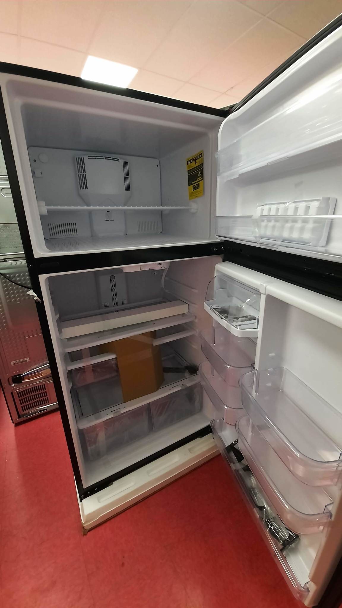 Crosley  CRD2123NB  21 cu ft refrigerator in Black