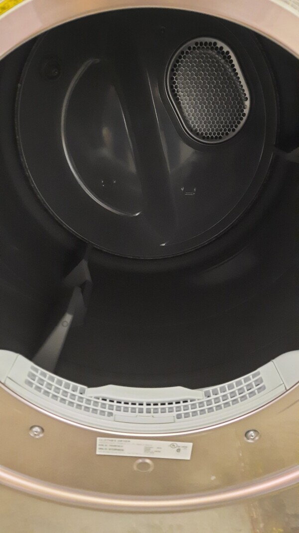 Samsung Samsung DVE45R6100C/A3 7.5 cu ft Dryer with steam
