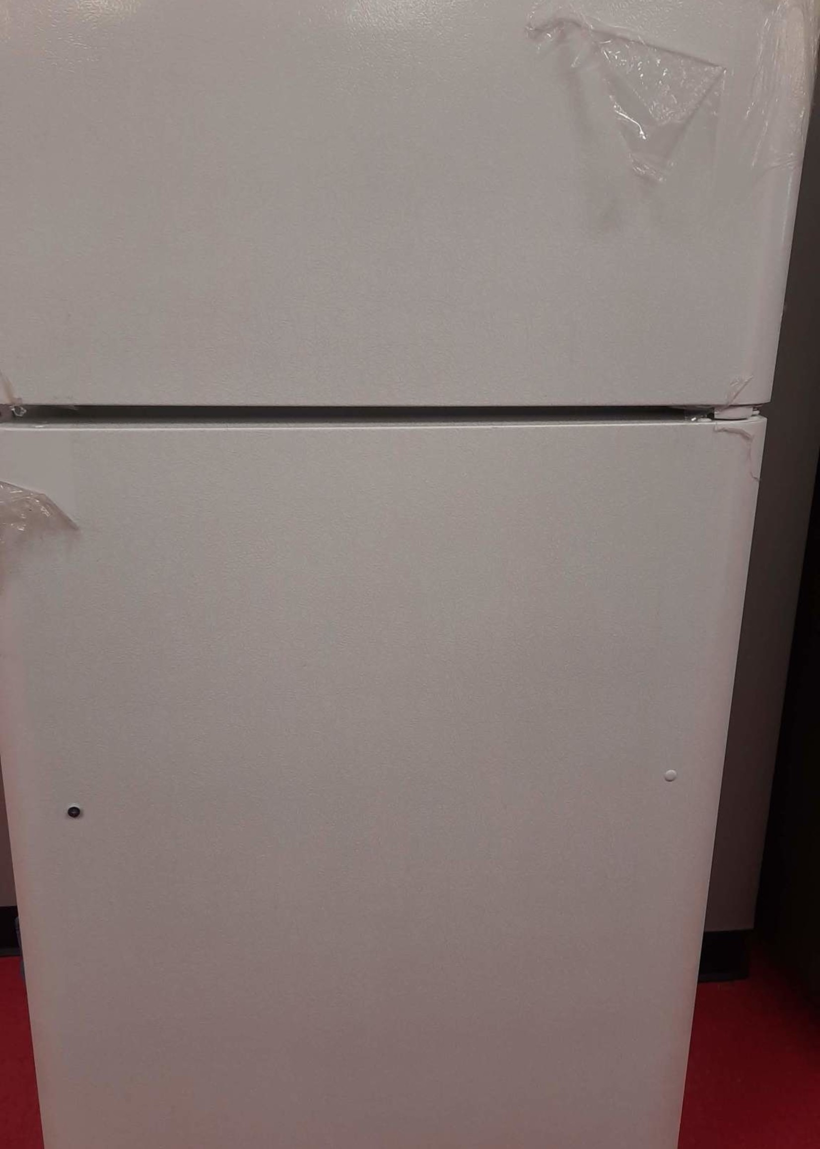 refrigerator frigidaire white