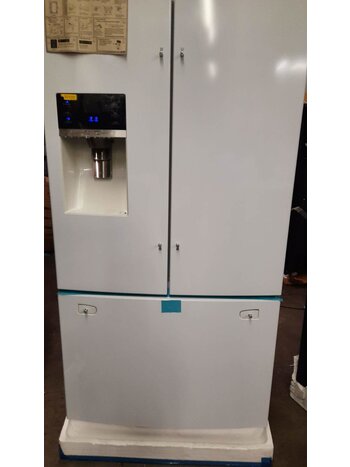 Samsung Samsung RF323TEDBWW/AA 32 cu ft french door refrigerator in white