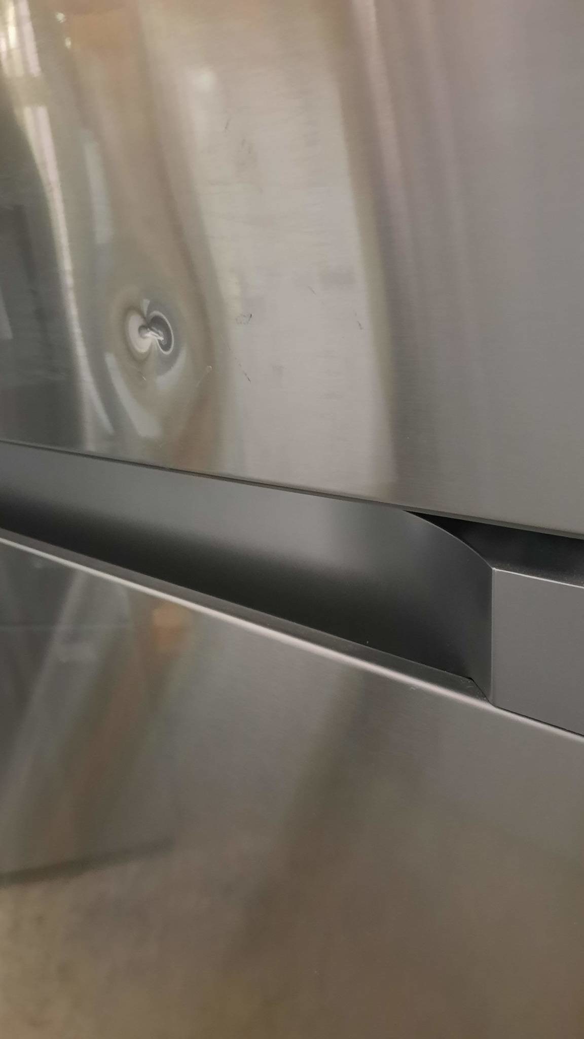 Samsung *Samsung   RT21M6213SR   21.1-cu ft Top-Freezer Refrigerator (Stainless Steel) ENERGY STAR