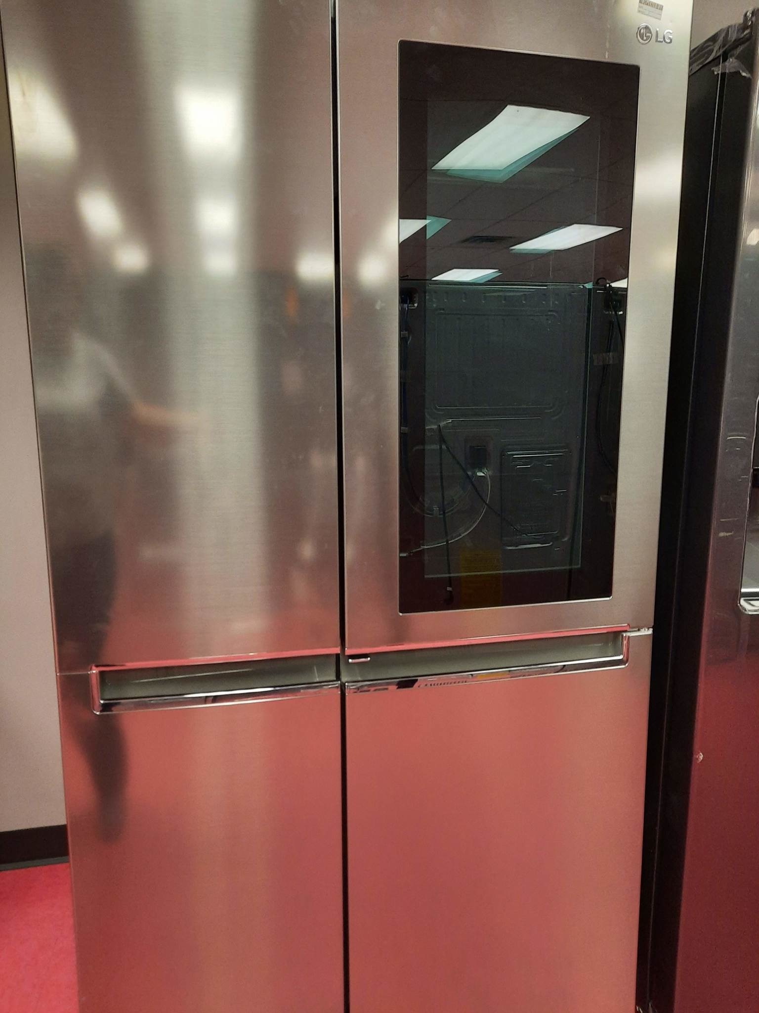 LG *LG LRSES2706V  26.8 cu. ft. Side by Side Refrigerator with InstaView Door-in-Door, Non-Dispenser with Pocket Handles in Platinum Silver